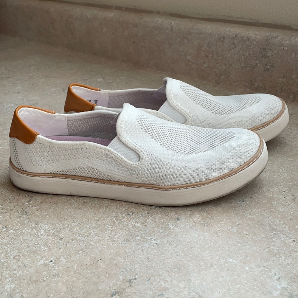 Dr Scholl’s white slip on shoes flats
